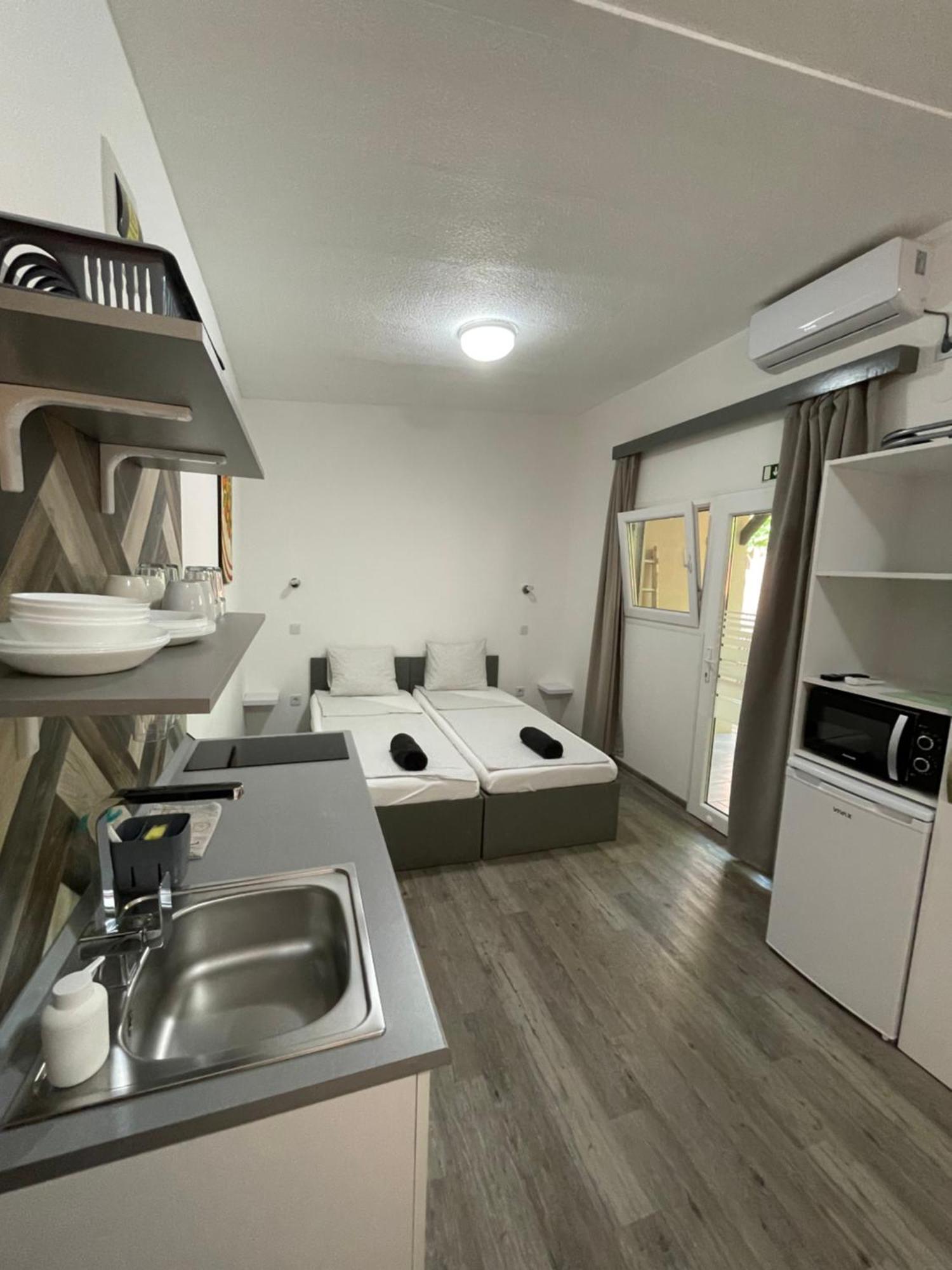 Tutti Apartman Балатонлелле Экстерьер фото